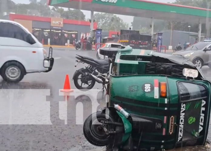 Foto: Accidente de tránsito con mototaxi en Diriamba, Carazo / TN8