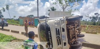 Foto: Vuelco de un camioncito en Bluefields, Caribe Sur / TN8