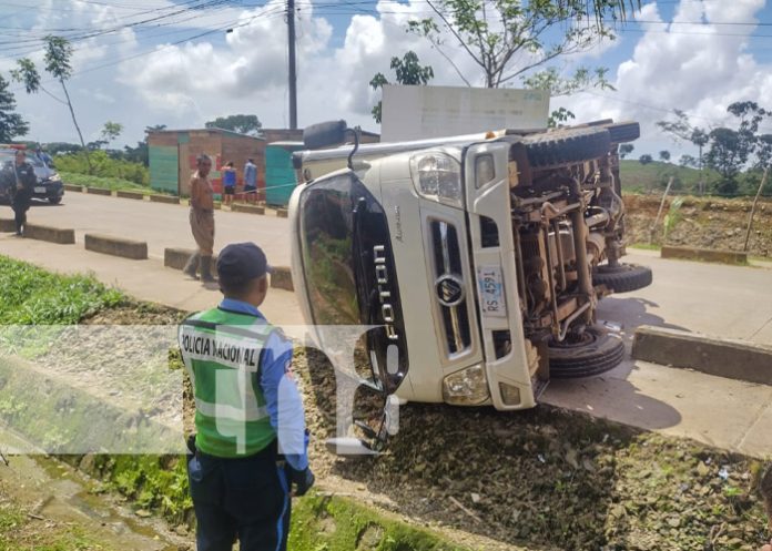 Foto: Vuelco de un camioncito en Bluefields, Caribe Sur / TN8