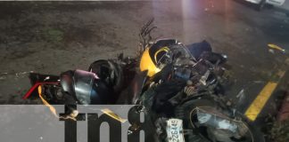 Foto: Pareja de motociclista resultan graves tras ser impactados por un camioncito en Managua/TN8