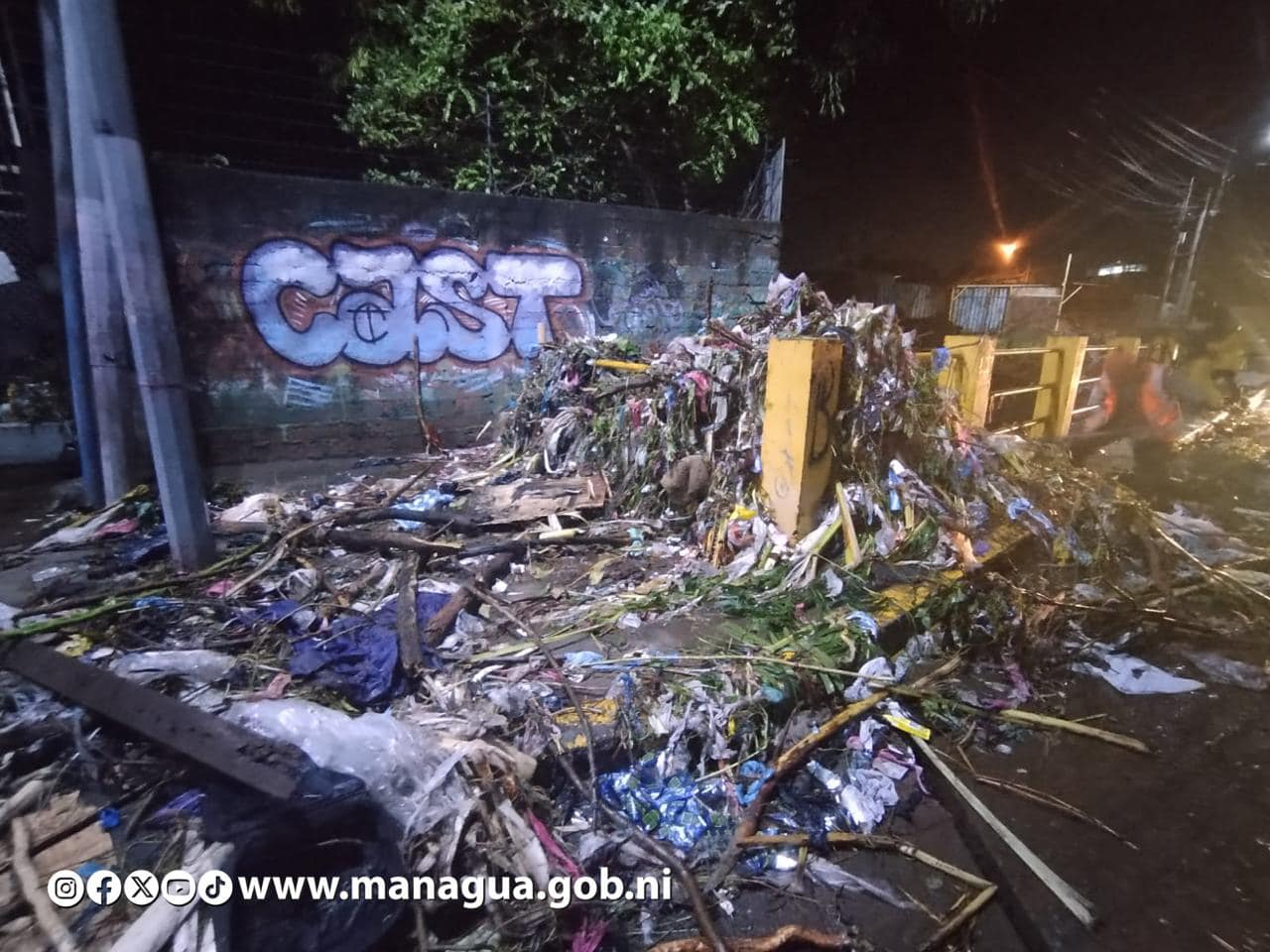 Foto: Alcaldía refuerza prevención de inundaciones con mantenimiento de cauces