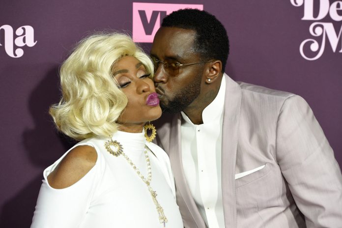 Foto: Madre de Sean “Diddy” Combs lo defiende /Cortesía