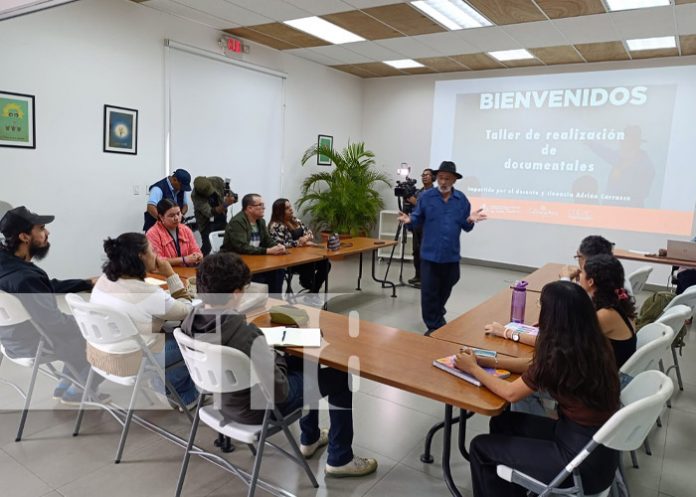 Foto: participación de 16 jóvenes del Ministerio de la Juventud en taller de documentales/TN8