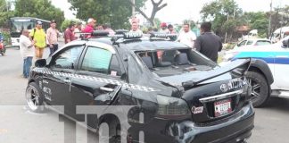 Foto: Imprudencia de taxista casi le cuesta la vida a motociclista en el sector de El Mayoreo/TN8