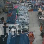 Foto: Robo captado en cámaras: joven sustrae pantalones en tienda de Juigalpa/TN8