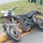 Foto: Motociclista se estrella contra vehículo en la carretera Masaya/ TN8