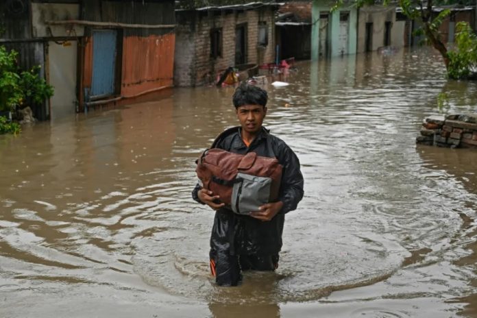 Foto: Inundaciones en Nepal dejan 225 muertos y zonas aisladas