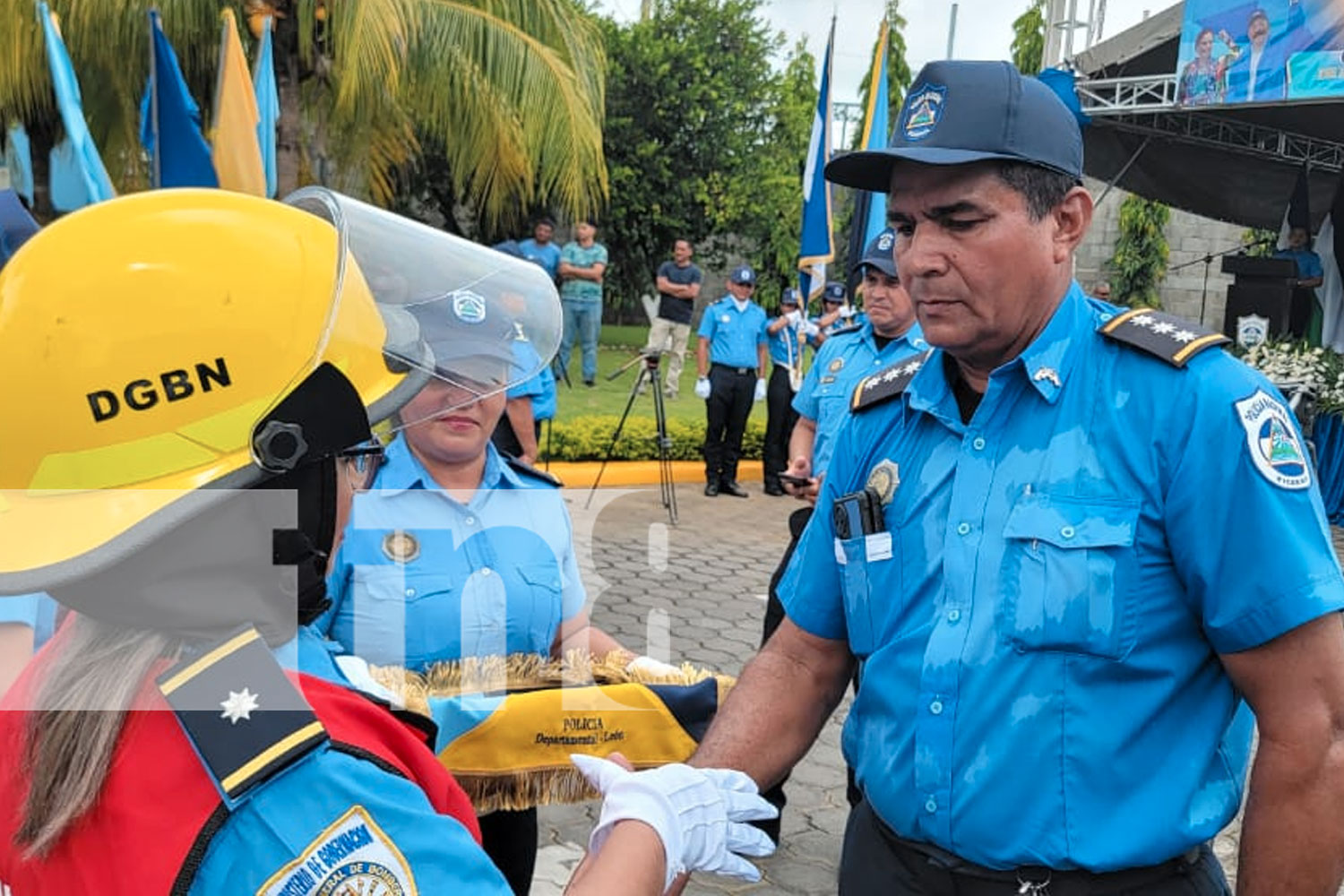 Foto: Oficiales de la Policía Nacional y el Ministerio del Interior son ascendidos por su destacada labor en pro de la seguridad ciudadana /TN8