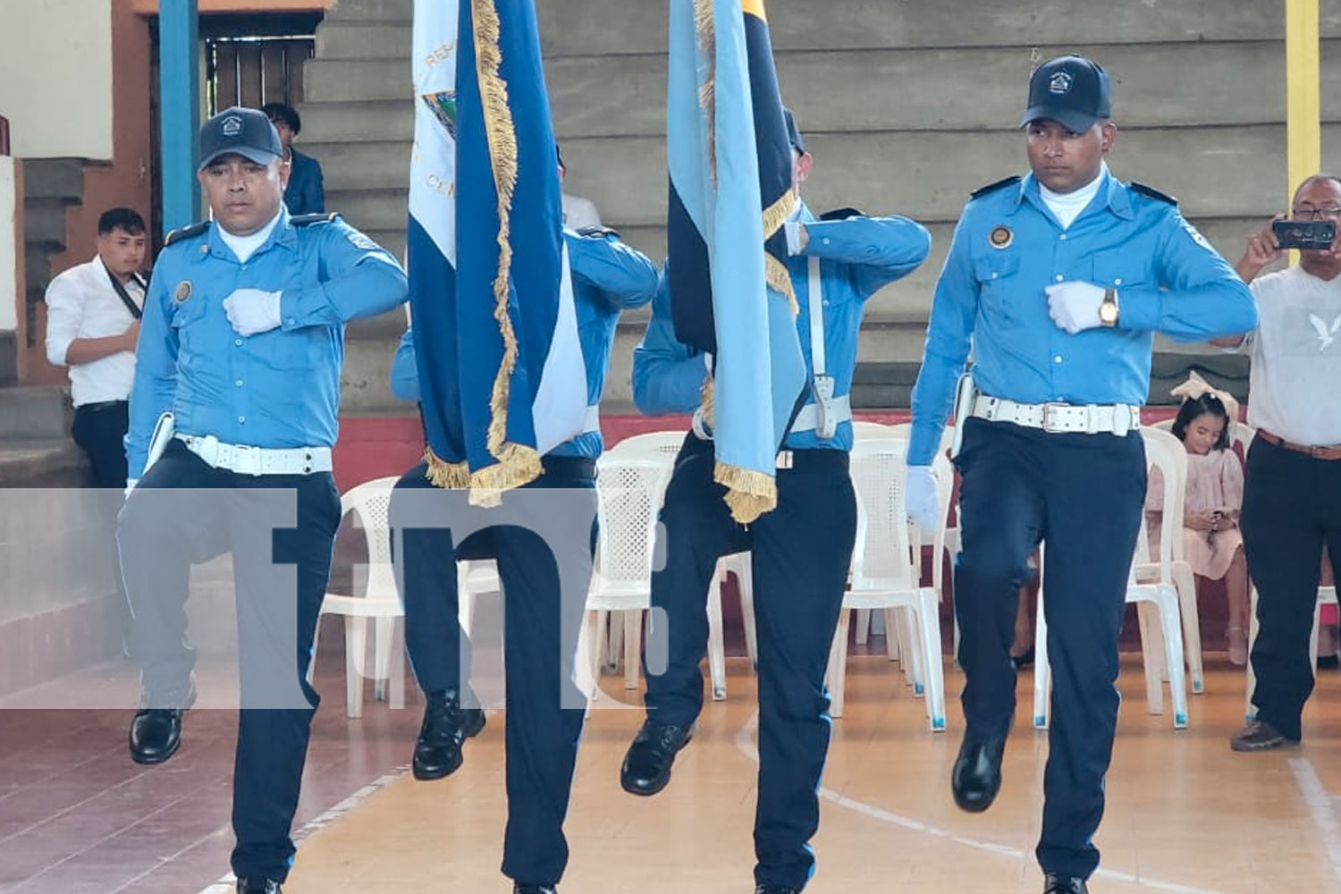 Foto: Oficiales de la Policía Nacional y el Ministerio del Interior son ascendidos por su destacada labor en pro de la seguridad ciudadana /TN8