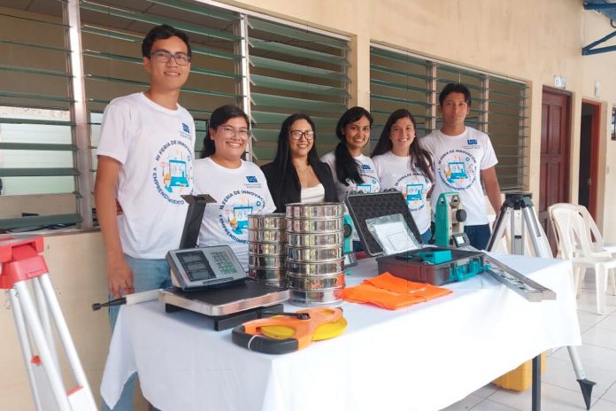 Foto: Más de 40 proyectos presentados en la Feria de Innovación de UNICAM / Cortesía