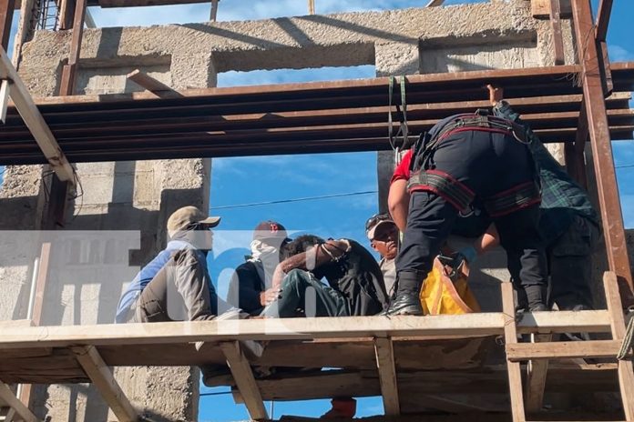 Foto: En Matagalpa un trabajador de la construcción sufrió una descarga eléctrica y fue auxiliado y trasladado al centro asistencial/TN8