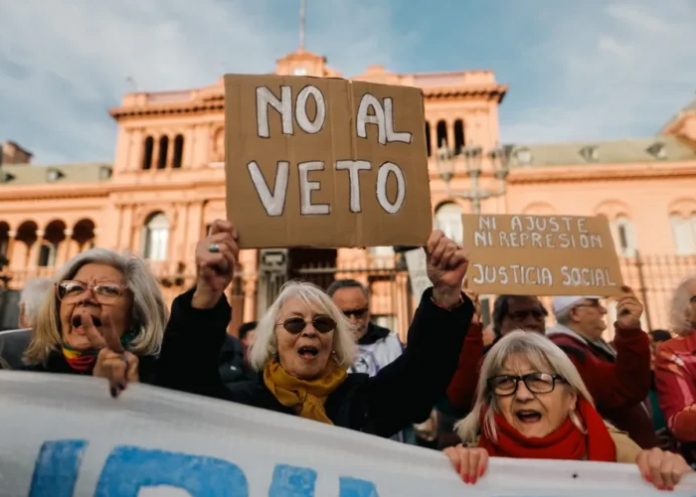 Foto: Crisis de jubilados en Argentina /cortesía