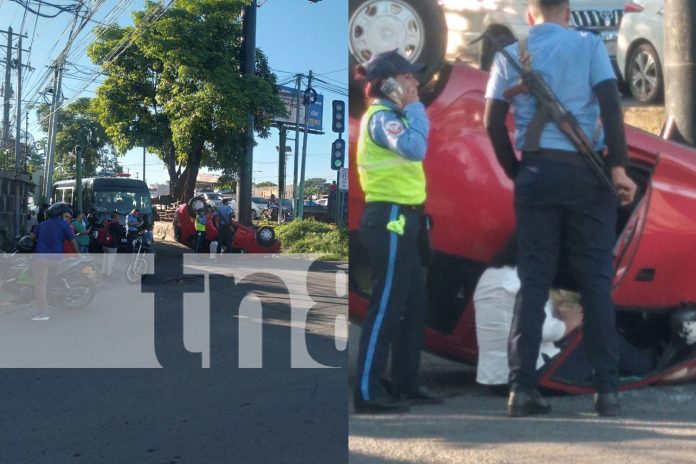 Foto: Irrespeto a luz roja deja un carro volcado /TN8