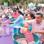 Foto: Diriá realiza gigantesca repartición del tradicional Atol de Ánimas/TN8