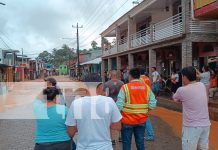 Foto: Autoridades y población se activan para la limpieza tras una hora de lluvias intensas que provocaron inundaciones en Santo Domingo/TN8