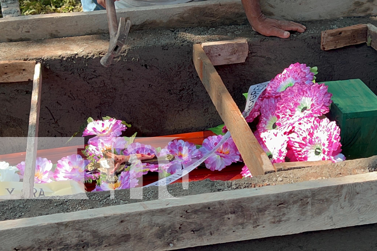 Foto: Conmoción en Acoyapa: familiares despiden a Yajaira Mejía tras su brutal asesinato en la Reserva Indio Maíz/TN8