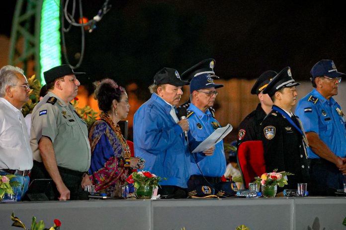 Foto: Presidente Daniel Ortega en acto por aniversario de la Policía Nacional y el Ministerio del Interior / TN8