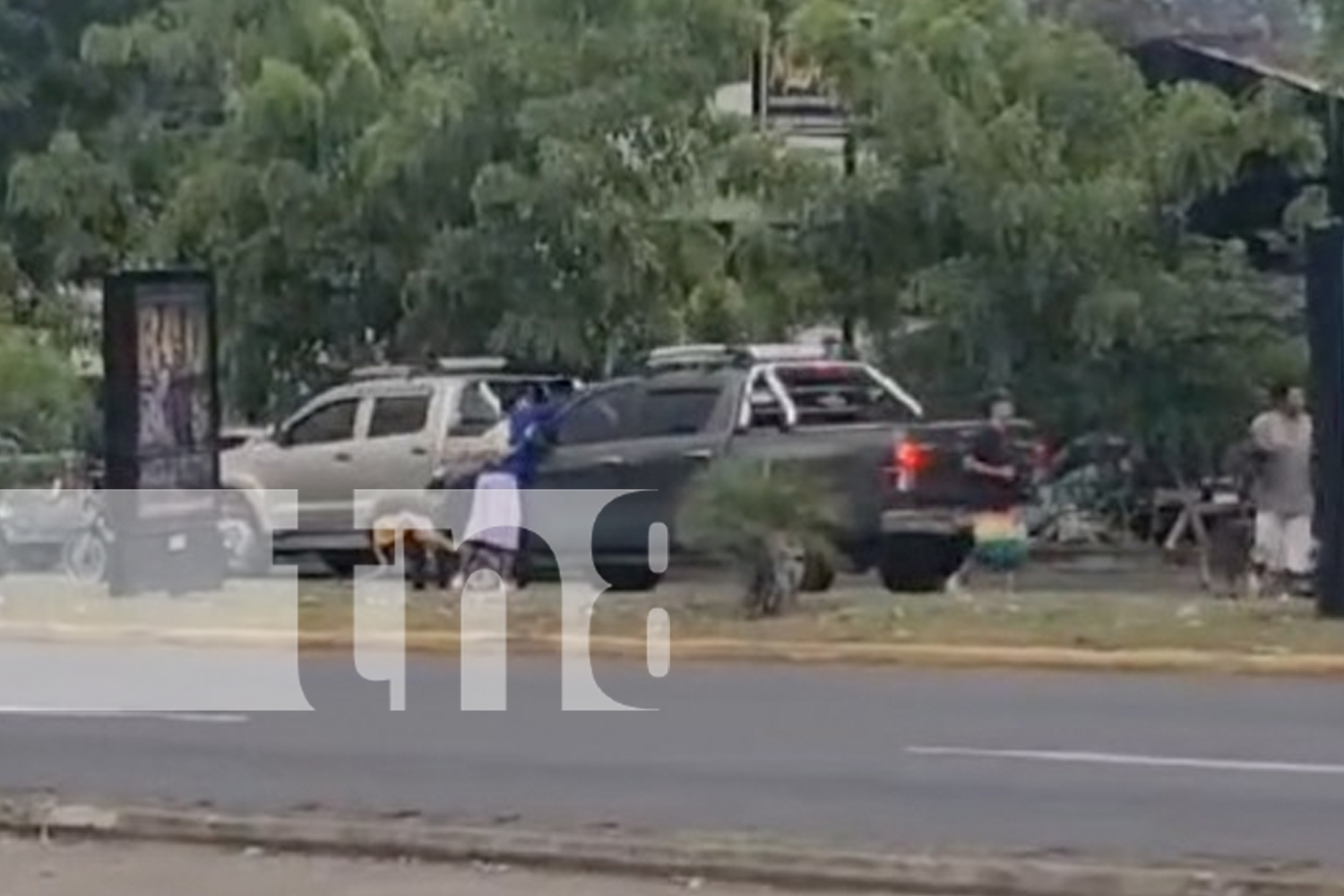 Foto: Chavalos andan robando en semáforos de Masaya /TN8