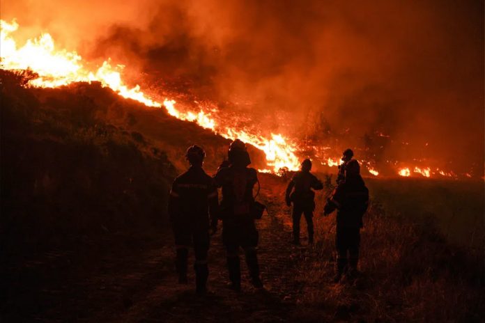 Foto: Incendios en Grecia continúan fuera de control /Cortesía