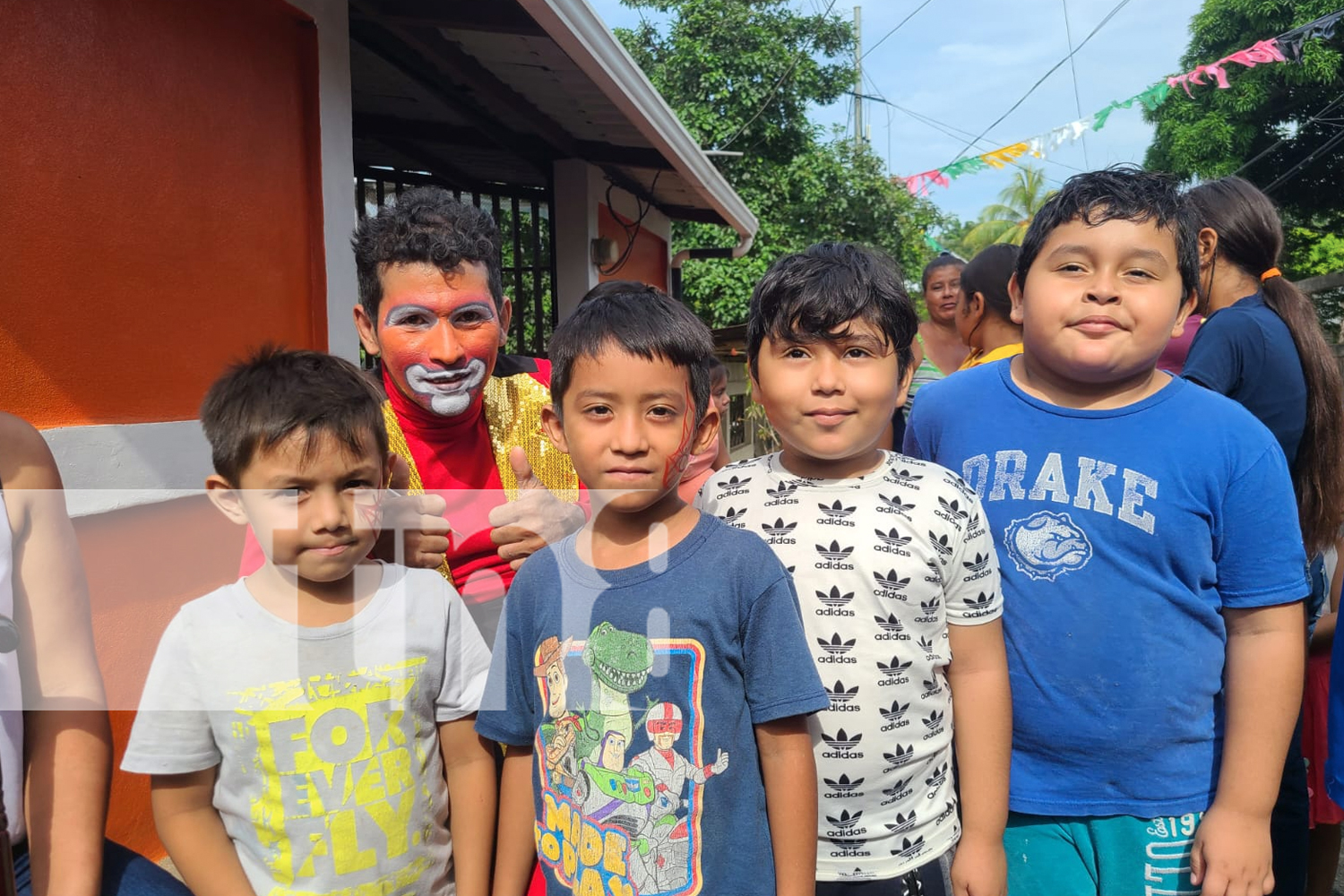 Foto: Villa Esperanza celebra inauguración de cuadras asfaltadas /TN8