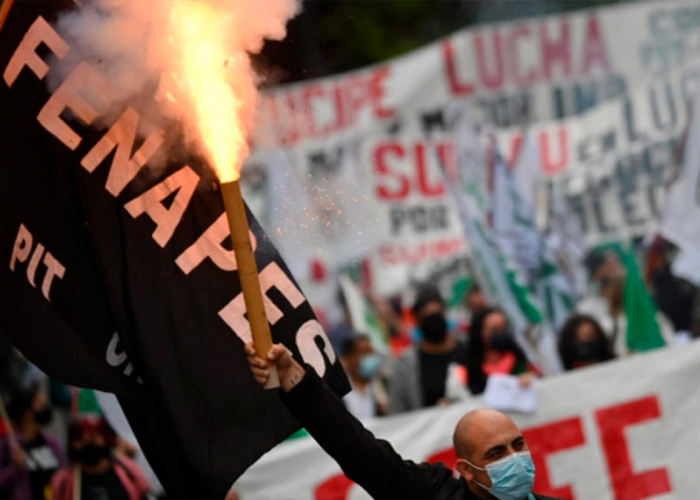 Foto: Profesores de Uruguay se movilizan /cortesía