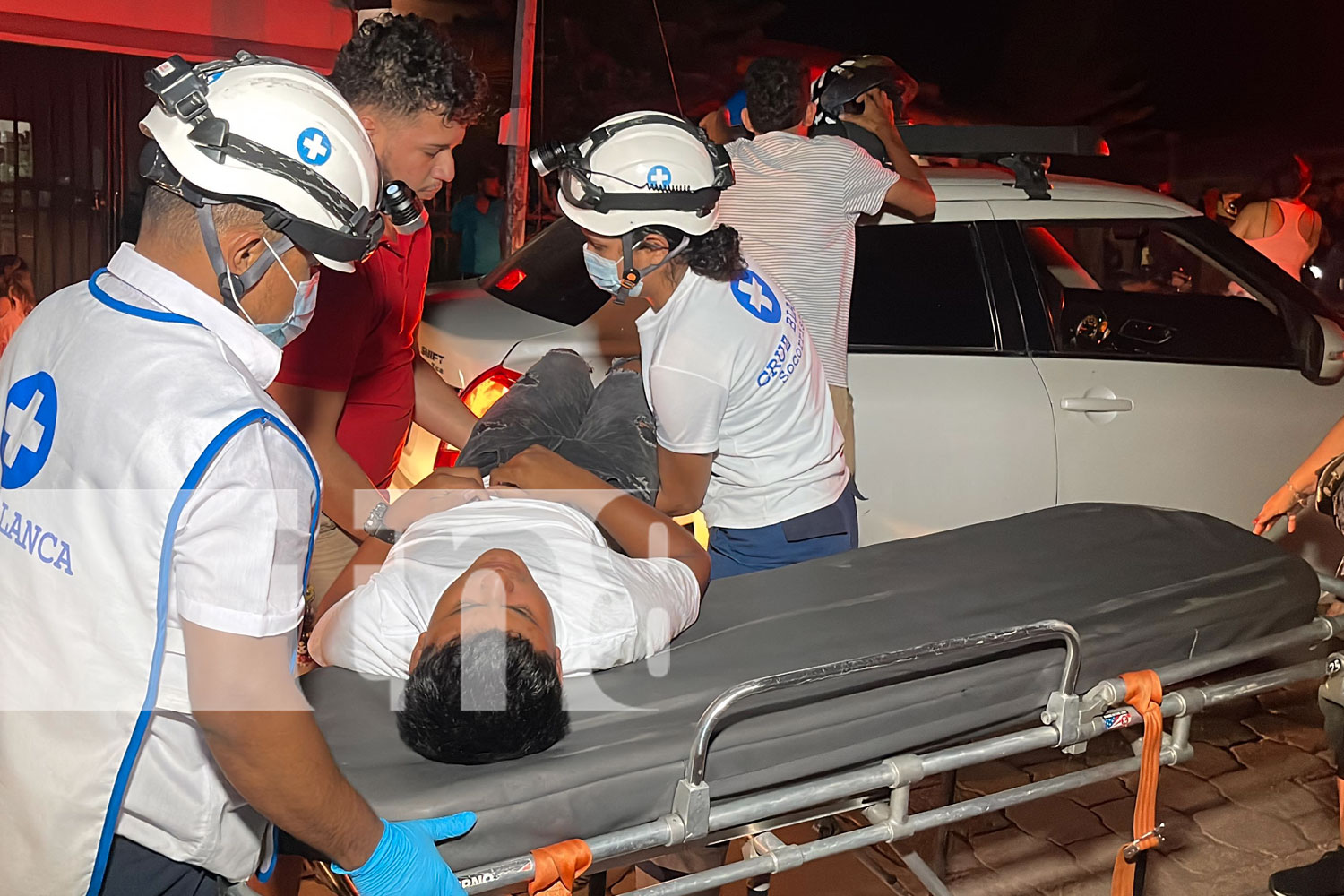 Foto: Joven lesionado al impactar en un costado de un vehículo en Juigalpa, Chontales/TN8