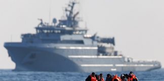 Foto: Un bebé muere tras naufragio de migrantes en la costa francesa