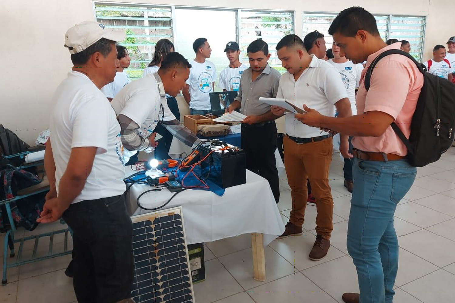 Foto: Más de 40 proyectos presentados en la Feria de Innovación de UNICAM / Cortesía