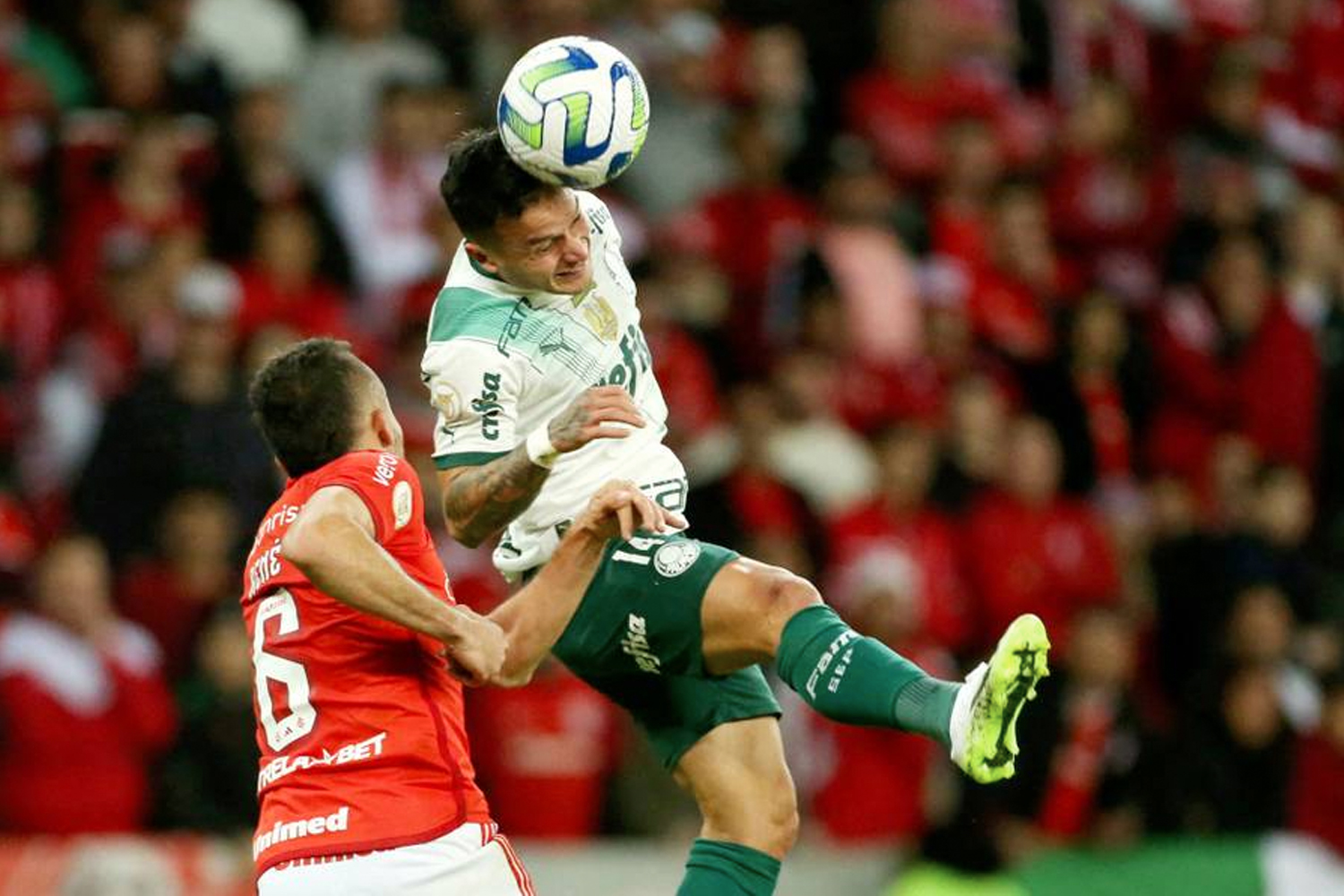 Foto: Cabezazos en el fútbol esconden este peligro /Cortesía