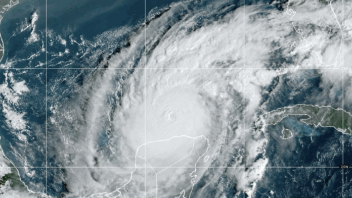 Foto: Gobernador de Florida activa evacuaciones masivas ante llegada de Milton