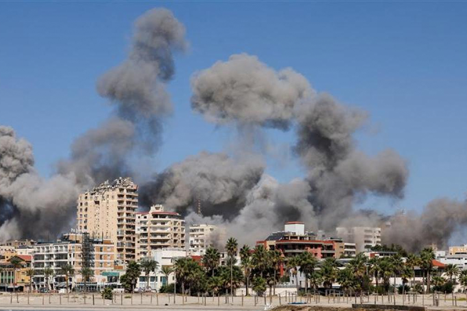 Foto: Israel bombardea la histórica ciudad libanesa de Tiro /Cortesía