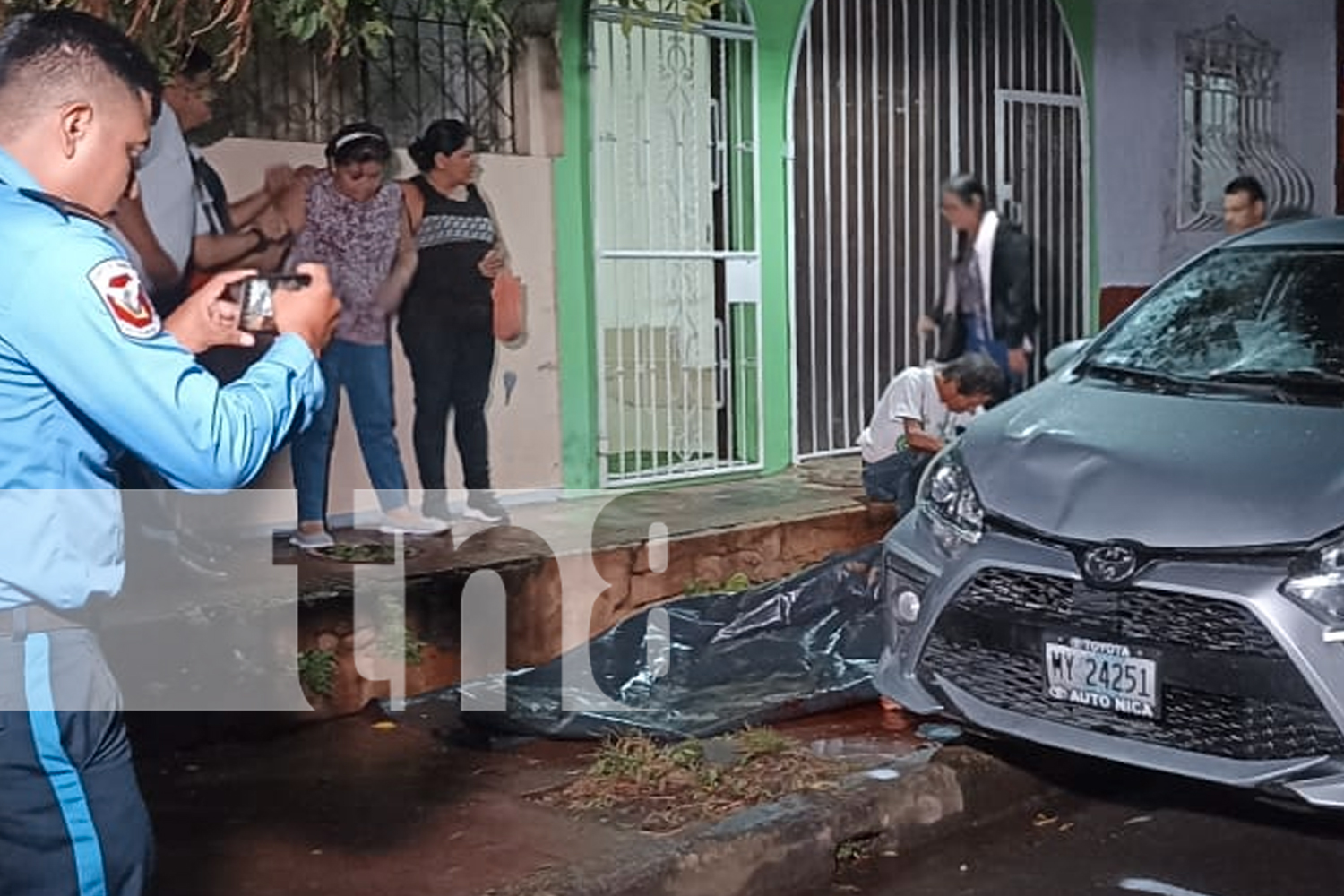 Foto: Tragedia en Masaya una mujer pierde la vida en el barrio San Juan tras ser atropellada por un vehículo mientras caminaba por la acera/TN8