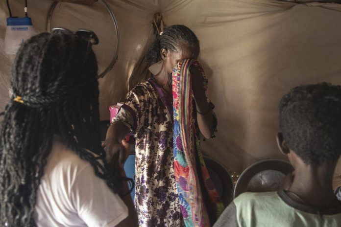 Foto: Más de 130 mujeres de Sudán se quitan la vida /Cortesía