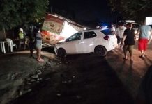 Foto: Vehículo se estrella contra kiosco de comida en carretera a Xiloá afortunadamente sin víctimas mortales que lamentar /Cortesía