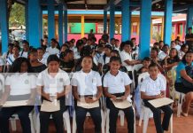 Foto:Líderes y estudiantes de Bilwi se unen en BICU para debatir los retos y logros de la autonomía regional en el Caribe/TN8