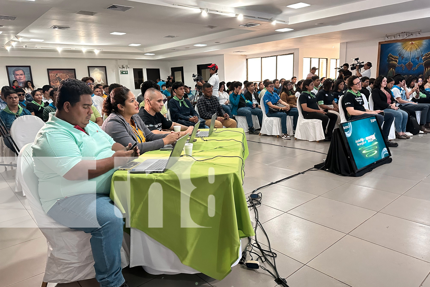 Foto: 230 jóvenes se preparan en el Ideathon para la 8va edición del Hackathon Nicaragua/ TN8