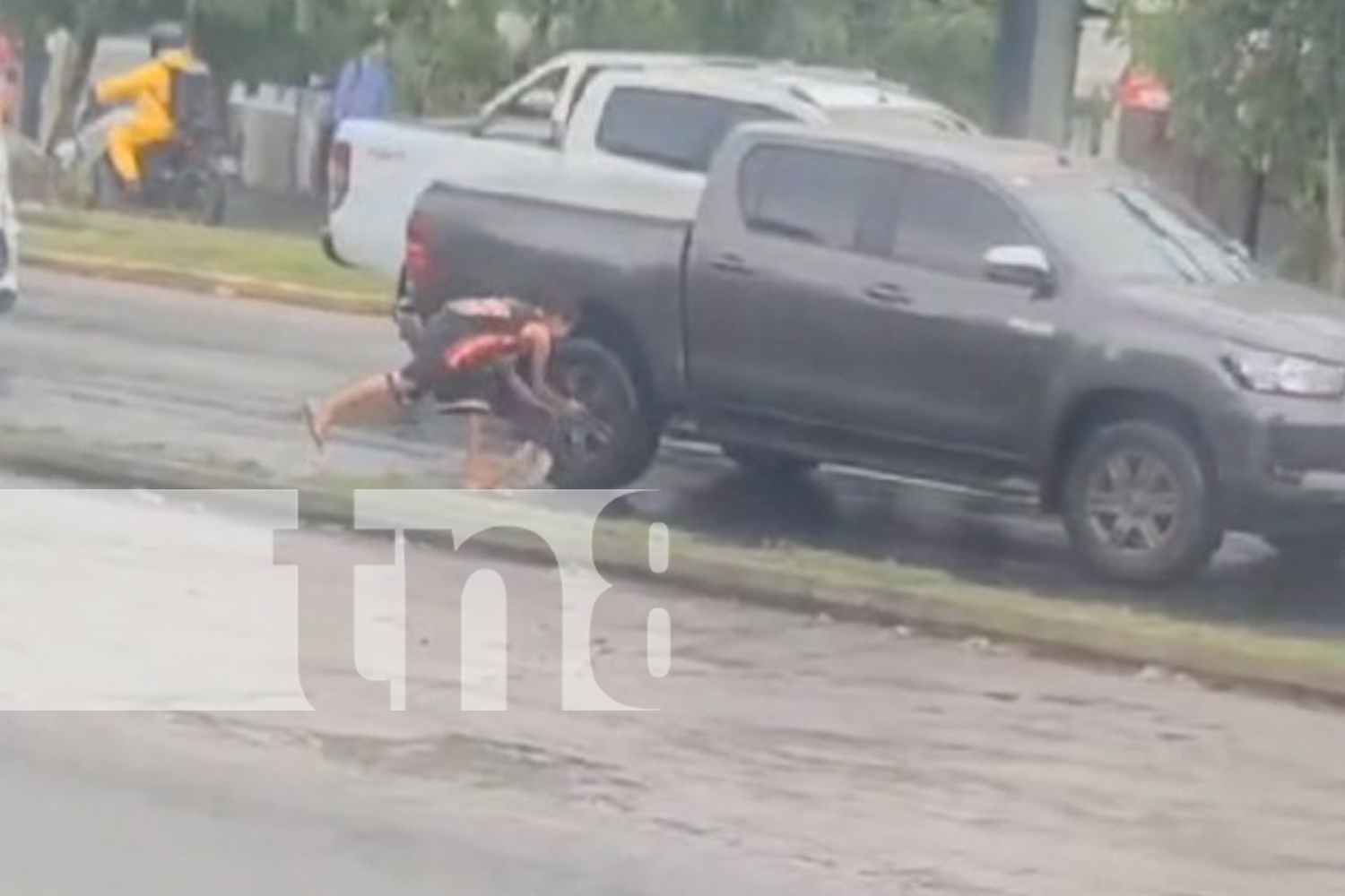 Foto: Chavalos andan robando en semáforos de Masaya /TN8