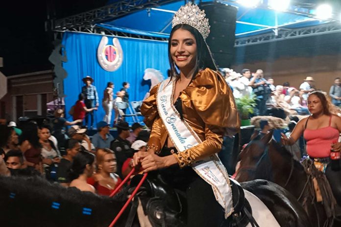 Foto: Granada celebra 500 años con desfile hípico y presentación ecuestre/Cortesía