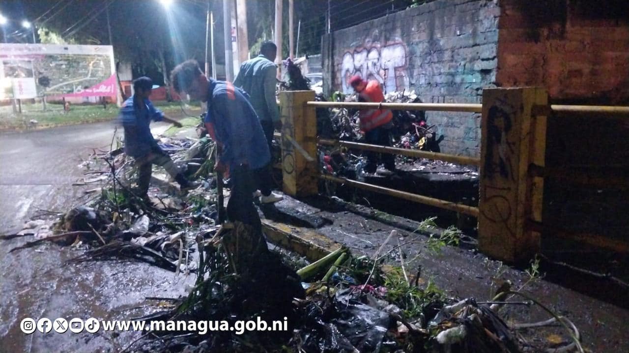 Foto: Alcaldía refuerza prevención de inundaciones con mantenimiento de cauces