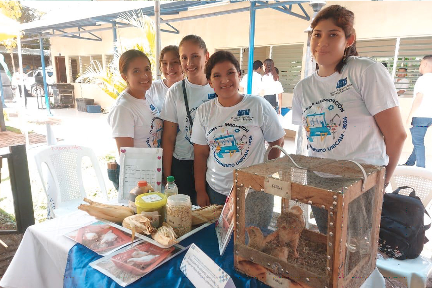 Foto: Más de 40 proyectos presentados en la Feria de Innovación de UNICAM / Cortesía