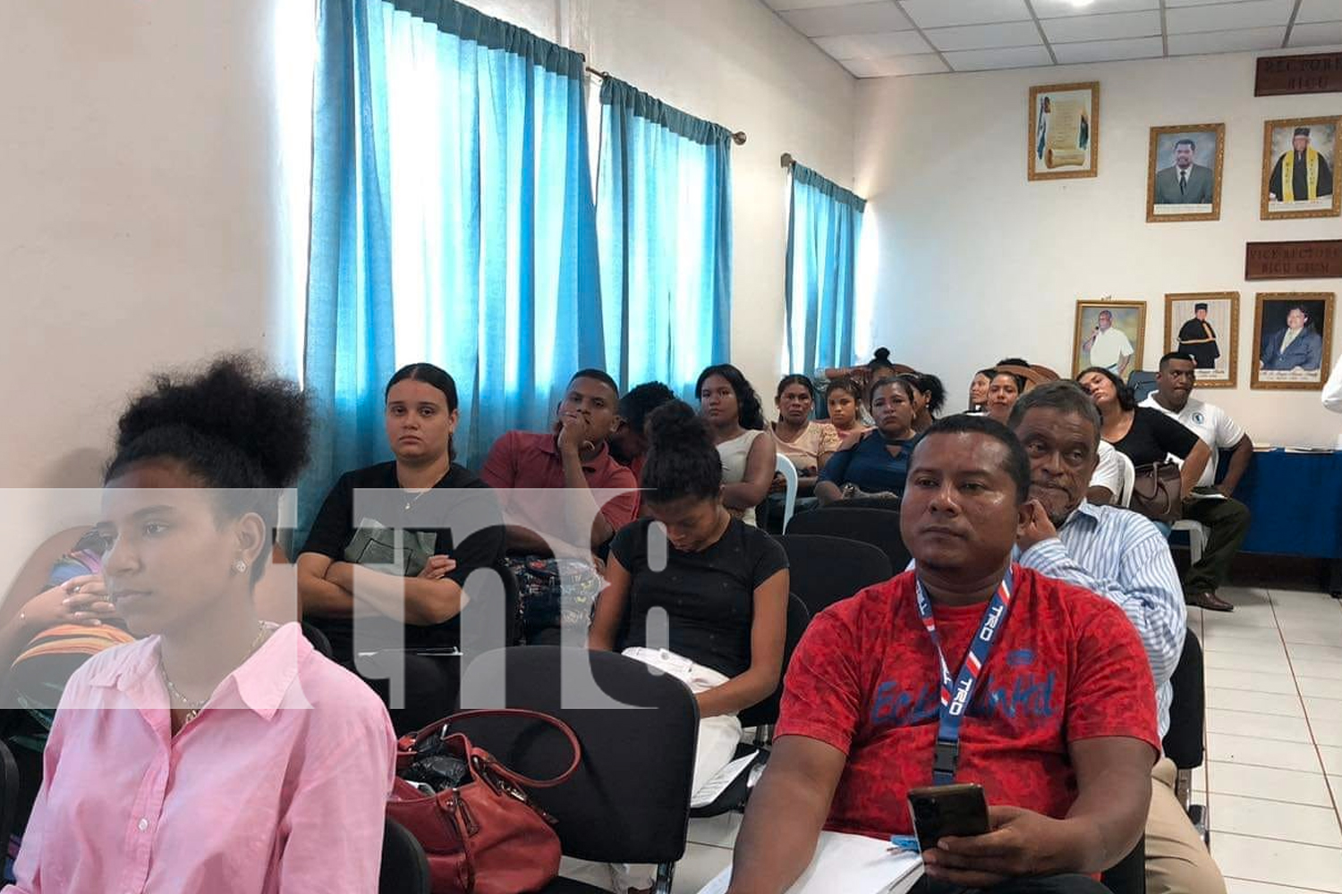 Foto:Líderes y estudiantes de Bilwi se unen en BICU para debatir los retos y logros de la autonomía regional en el Caribe/TN8