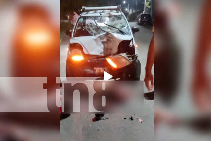 Foto: Motociclista queda hospitalizado tras chocar con un carro en la Carretera Norte/TN8