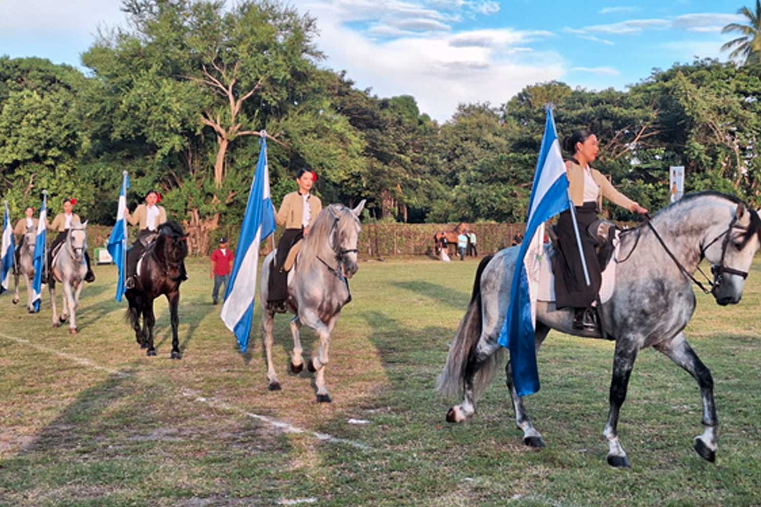 Foto: Granada celebra 500 años con desfile hípico y presentación ecuestre/Cortesía