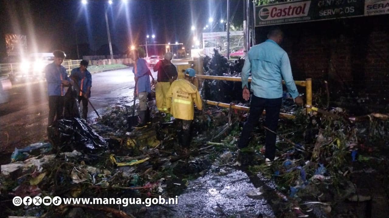 Foto: Alcaldía refuerza prevención de inundaciones con mantenimiento de cauces