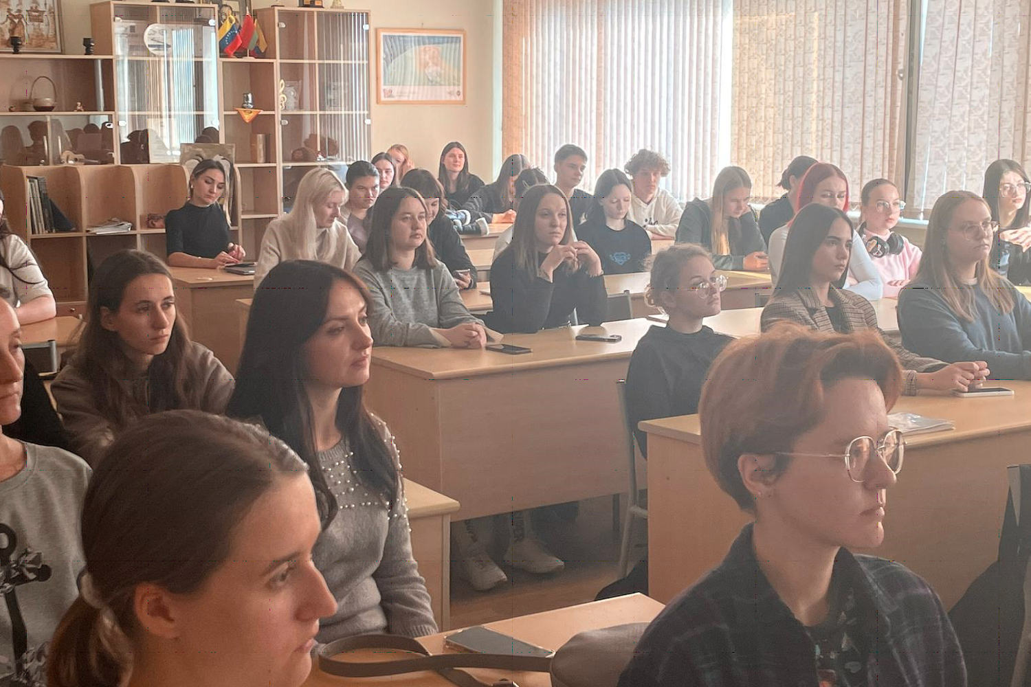 Foto: Estudiantes de Minsk conocen la riqueza cultural de los Huipiles Nicaragüenses/Cortesía