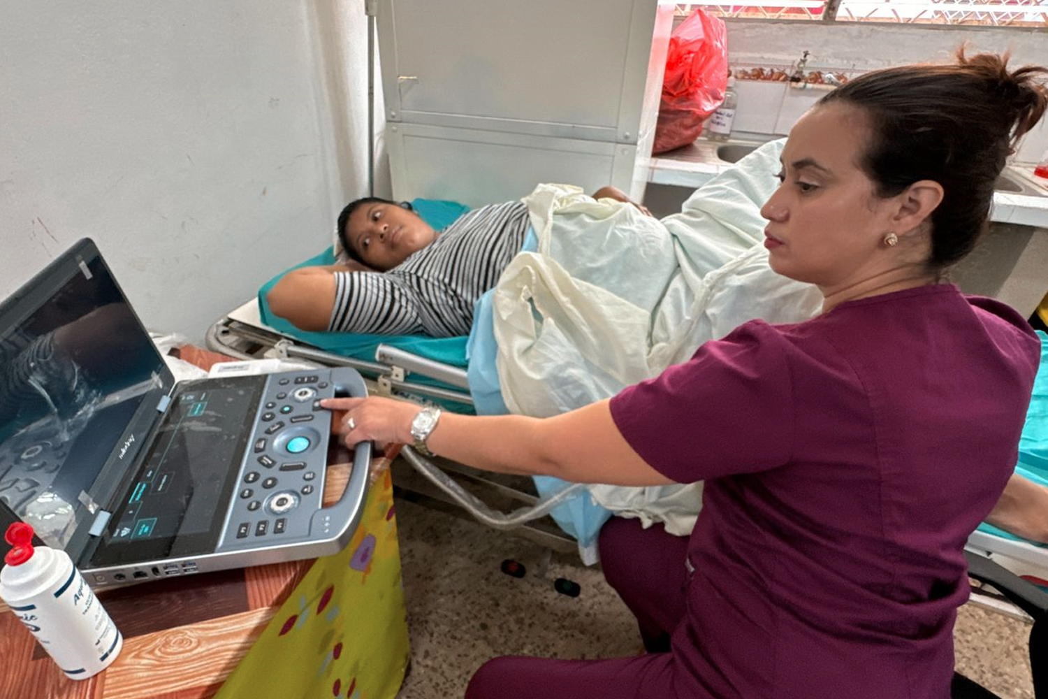 Foto. Más de 3,000 mujeres reciben atención médica en Mega Feria de Salud en Nueva Guinea/Cortesía