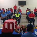 Foto: 30 bomberos iniciaron nuevo curso /TN8