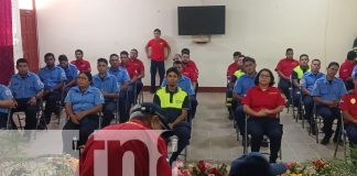 Foto: 30 bomberos iniciaron nuevo curso /TN8