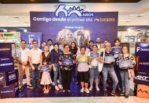 Foto: Ganadores de premios con La Curacao