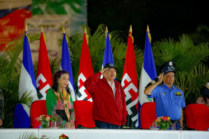 Foto: Desfile del 45 aniversario de la Policía y el MINT, encabezado por el Presidente Daniel Ortega y Vicepresidenta Rosario Murillo / TN8